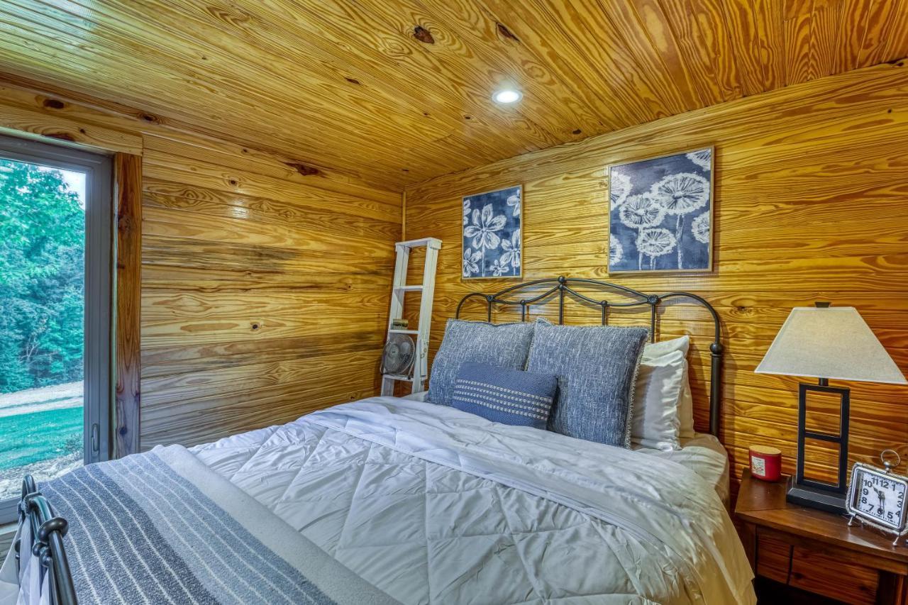 The Gemini-A Dreamy, Waterfront Tiny Cabin Rogersville 외부 사진